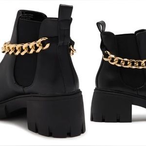Madden Girl Women's Honey-C Chain Detail Chelsea Boot - New In Box